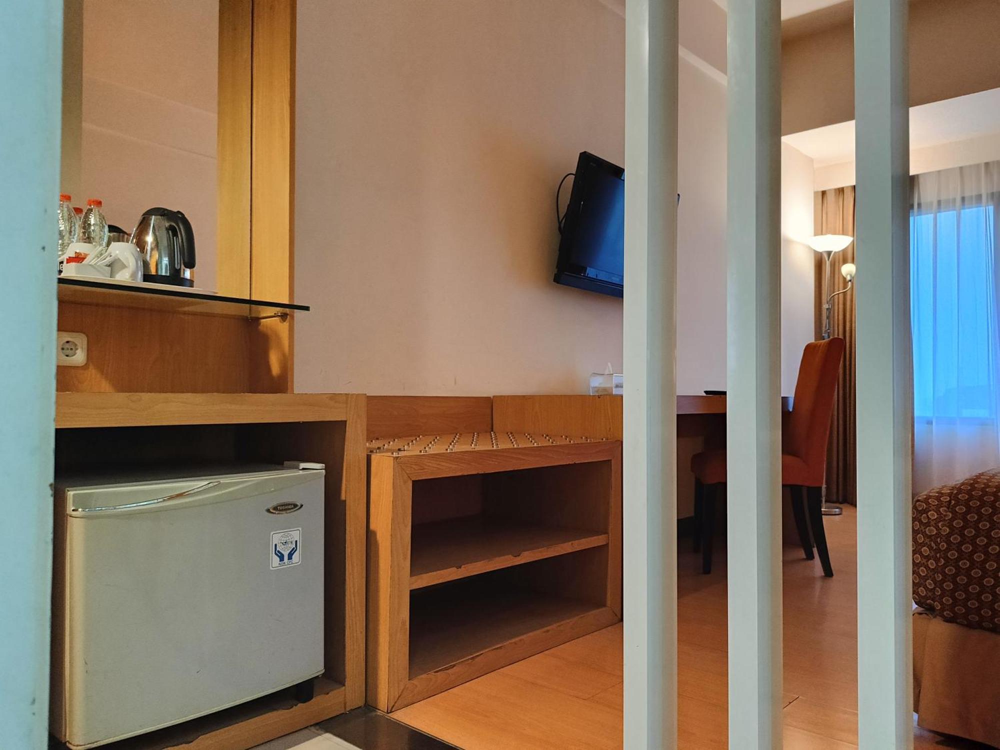 Lux Tychi Hotel Маланг Екстериор снимка